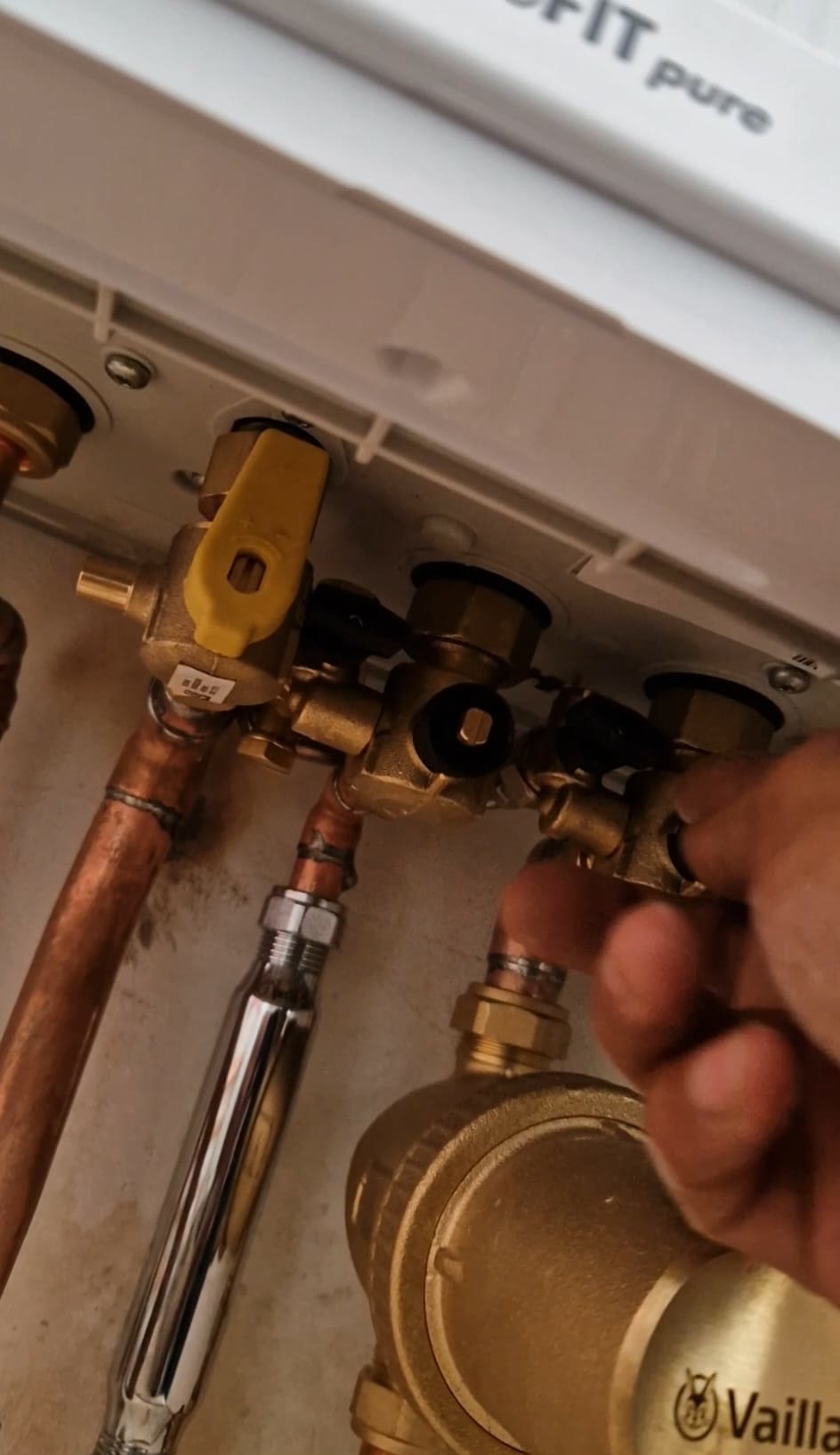 Fitting the valves and filter under a combi boiler